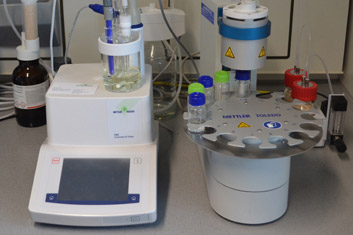 Karl Fischer-Coulometer | Polymer Engineering Bayreuth